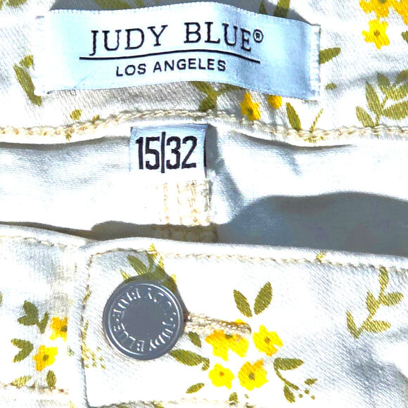 Judy Blue Women’s Daisy Print Ankle Skinny Fit Jeans, Size 15 (32) - Picture 3 of 8
